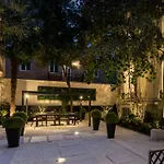 HIGHSTAY - Luxury Serviced Villa - Poincaré